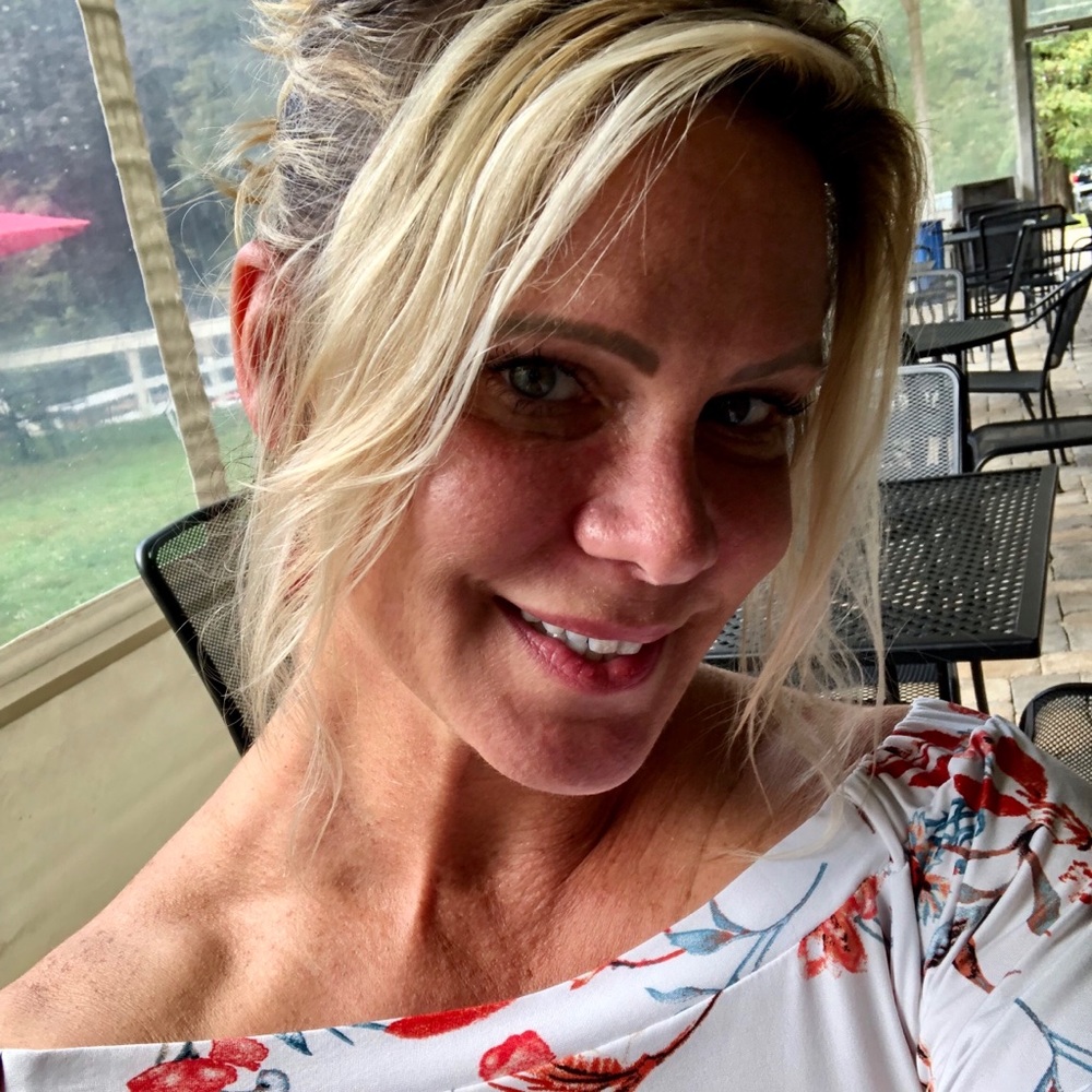 Meet your Posher, Angela